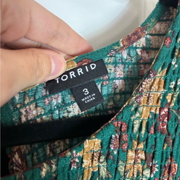Torrid Green Floral Babydoll Smocked Top Ruffle Accent - Picture 14 of 14